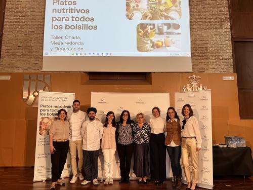 foto familia dia de la alimentacion